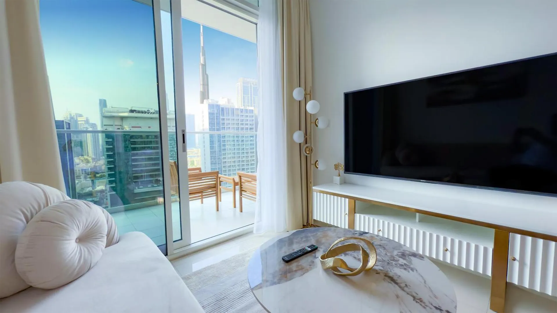 Wohnung Mit Blick Auf Den Burj Khalifa Im Stadtzentrum Von Dubai contacts